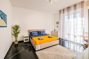 Spazioso appartamento con Free Parking 1min dal mare